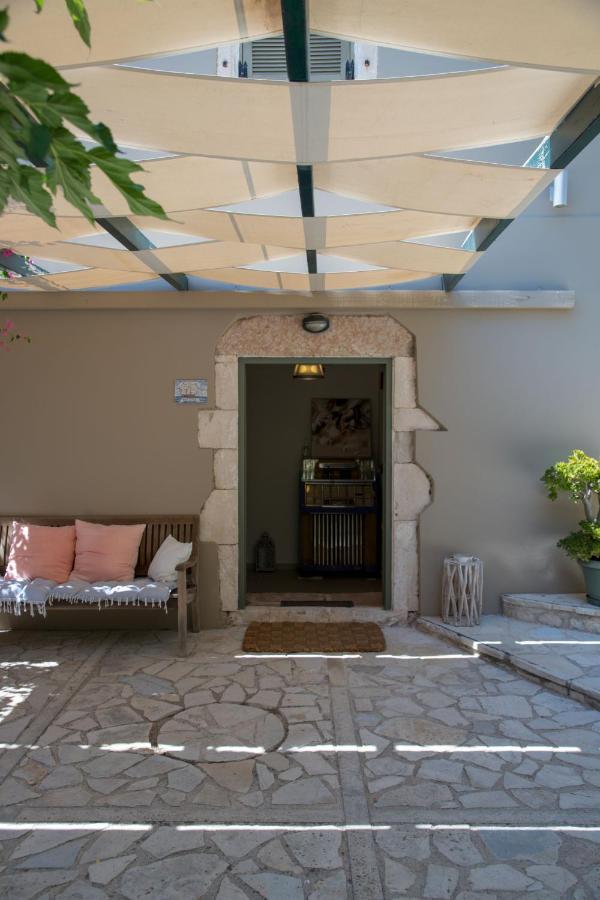 Alicelia Boutique Inn Vathy  Dış mekan fotoğraf